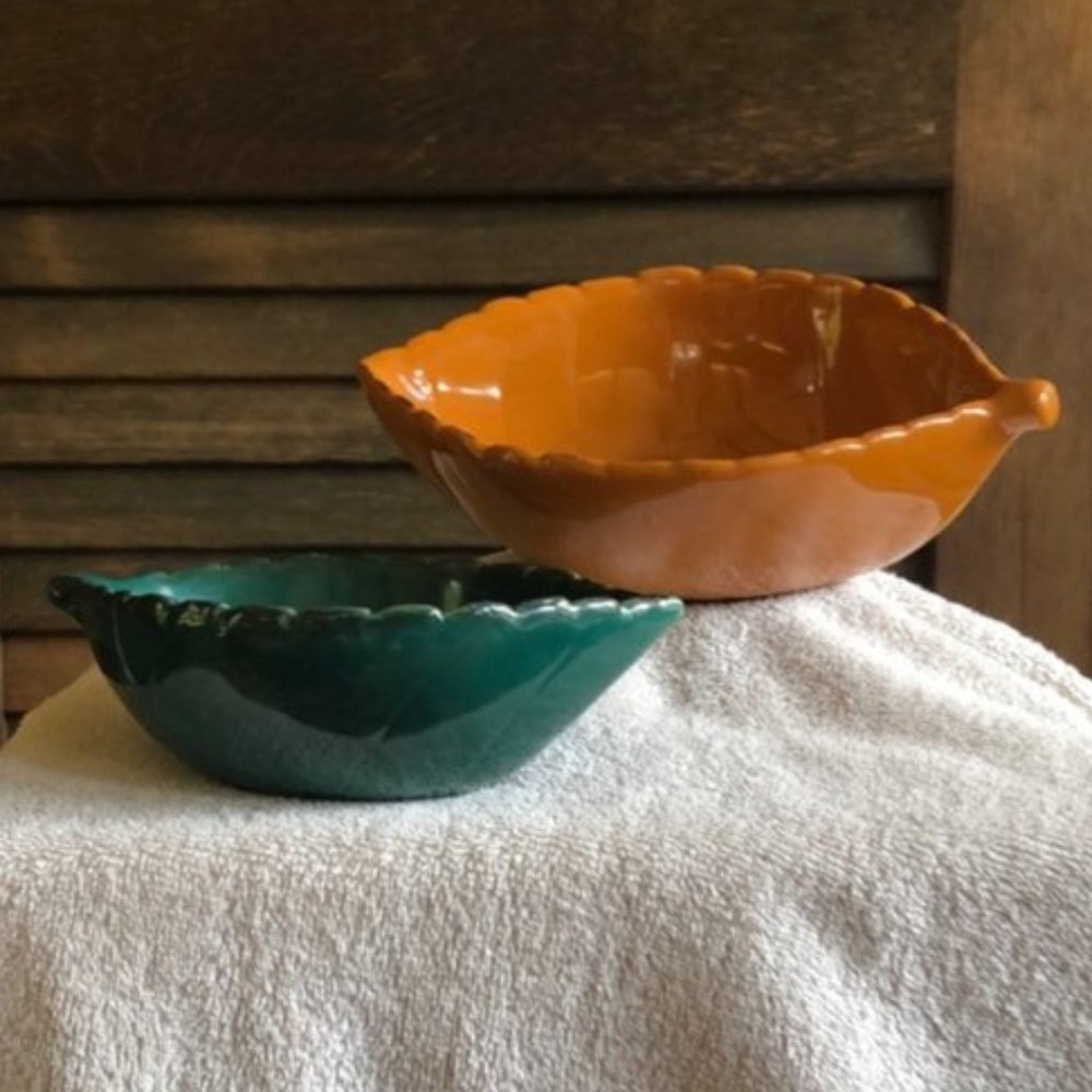 Tan and Green Leaf Bowl Set